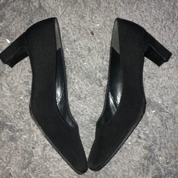 ✨Stuart Weitzman Size 8.5 AA Black Woman’s shoes! - Picture 2 of 8